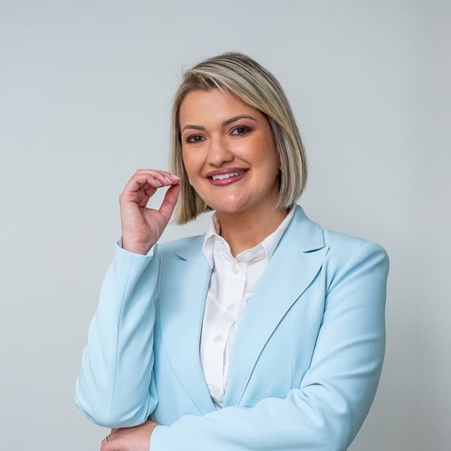Dra. Amanda Menon Esteves — harmonização orofacial em Sorocaba, SP