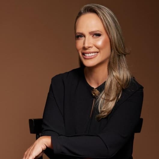 Dr(a). Dra. Andréa Meireles - Especialista em Harmonização Orofacial em Brasília