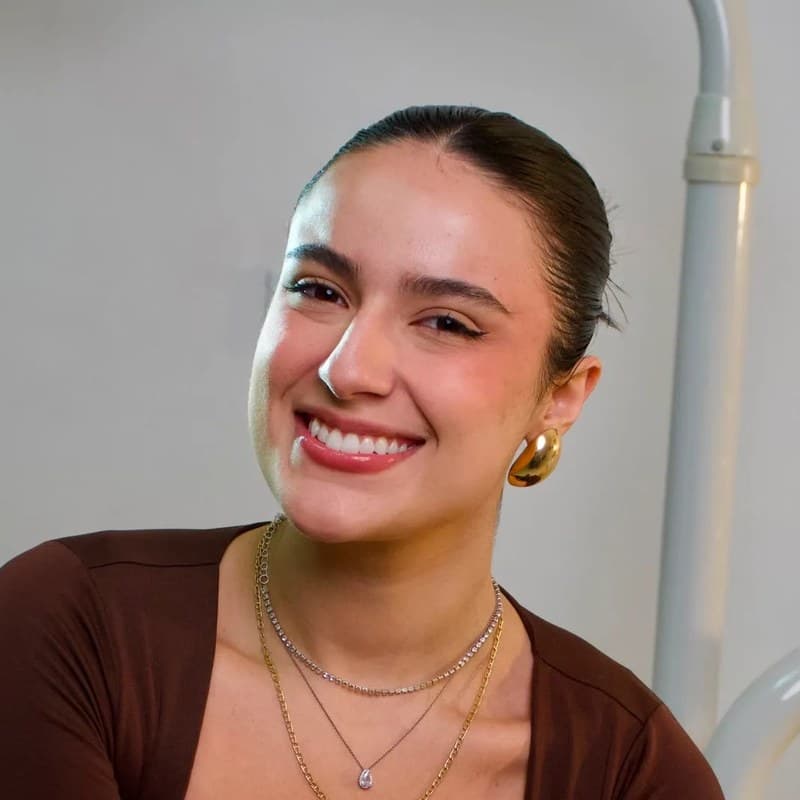 Dr(a). Dra. Cecília Andrade - Especialista em Harmonização Orofacial em Recife