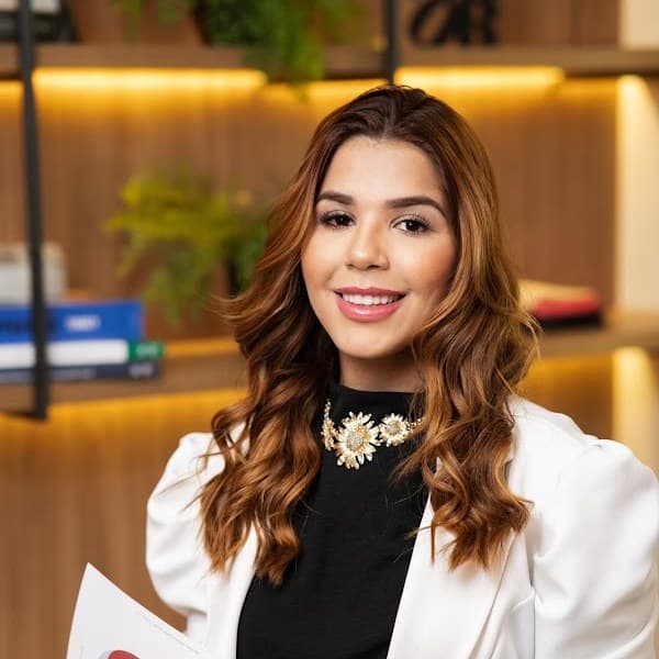 Dr(a). Dra. Jainny Carvalho Parga - Especialista em Harmonização Orofacial em São Luís