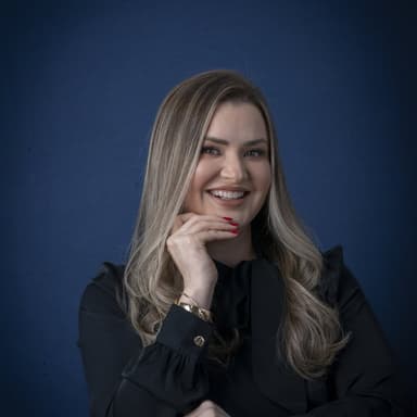 Dra. Michele Yamaguchi — especialista em harmonização facial